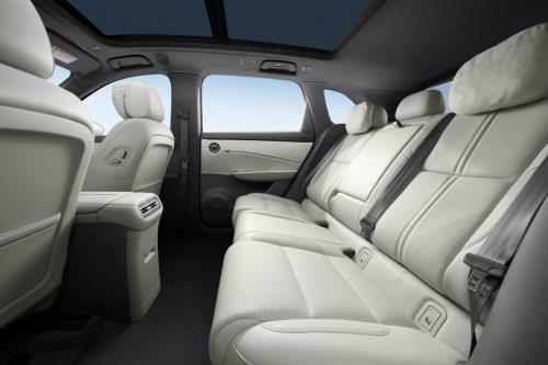 荐：红旗HS6PHEV性价比突出 家用场景闭眼选冰球突破豪华版手机版2025新能源中大型SUV推(图2)