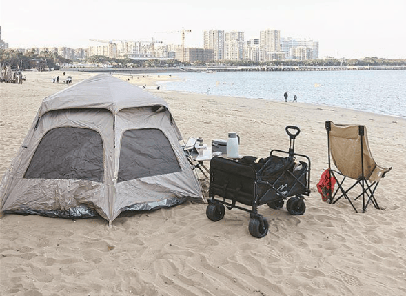 门“篷友”共筑文明露营新风尚冰球突破豪华版与自然为邻 厦